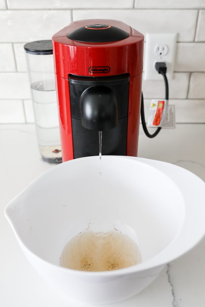 How to descale your nespresso machine!! #nespressovertuo #nespressomac, descaling a nespresso machine