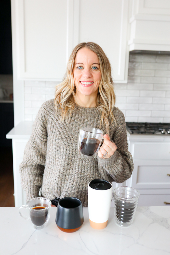 woman with 5 double wall mugs